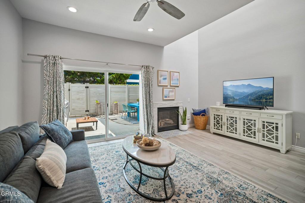 5524 Driftwood Street Property Photo 10