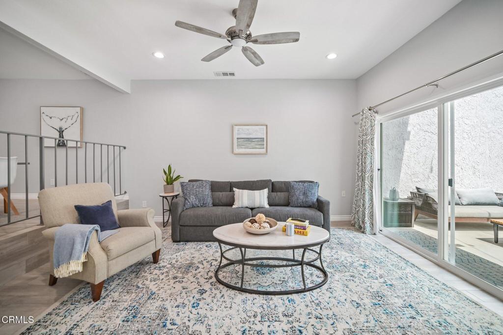 5524 Driftwood Street Property Photo 12