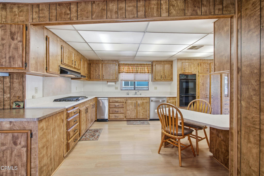975 W Telegraph Road 26 Property Photo 12