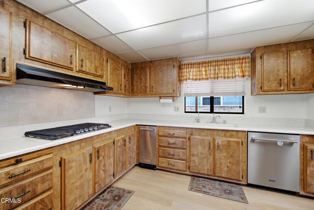 975 W Telegraph Road 26 Property Photo 13