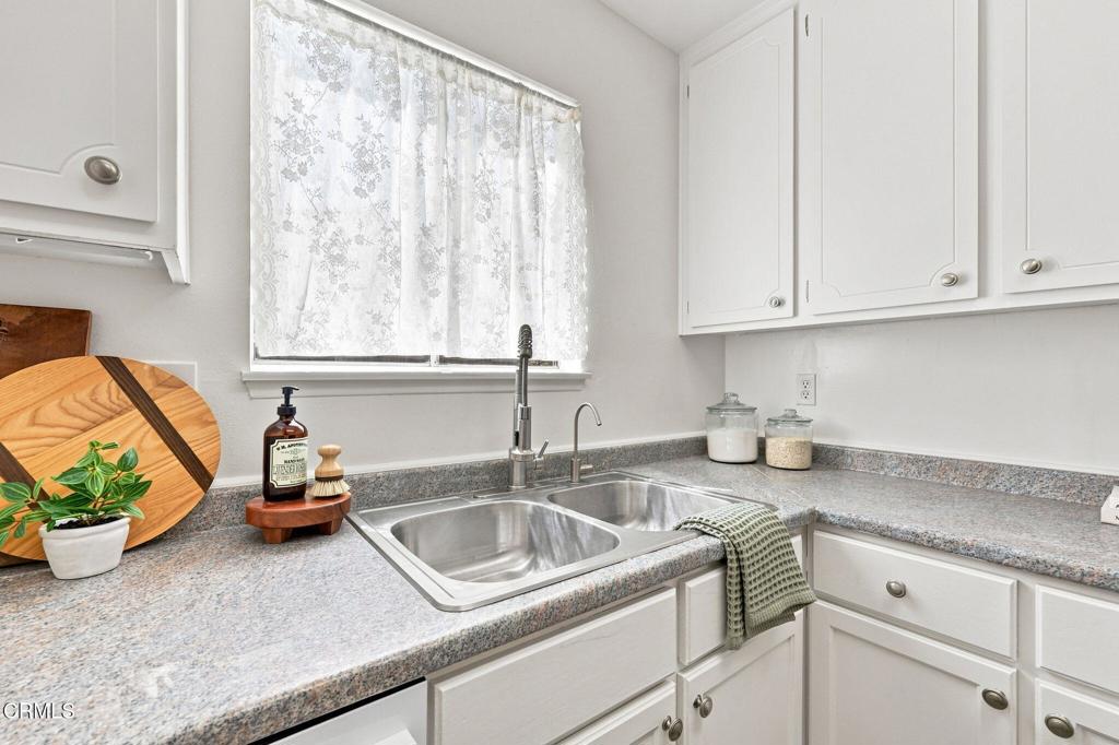 575 E Thomas Street Property Photo 13