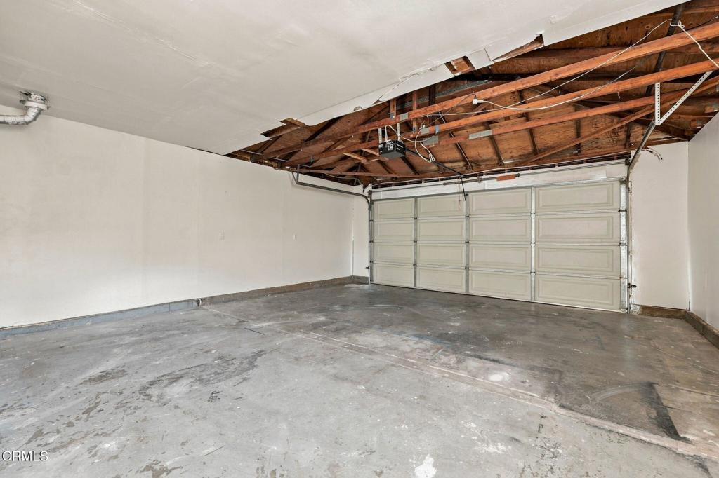 575 E Thomas Street Property Photo 28