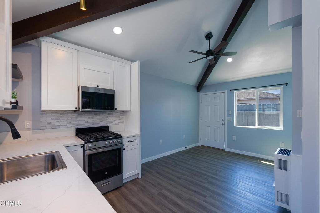 506 E Hemlock Street Property Photo 3