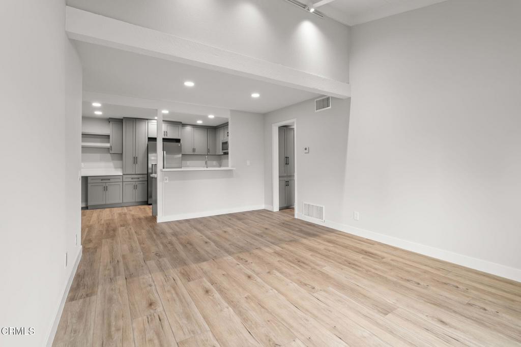 1300 Saratoga Avenue 2009 Property Photo 23