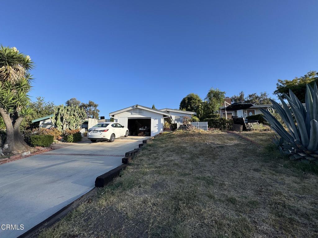935 E Hillcrest Drive Property Photo 34