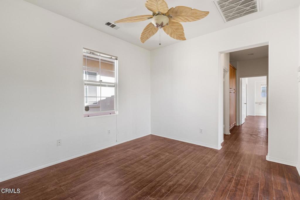 368 E B Street Property Photo 14