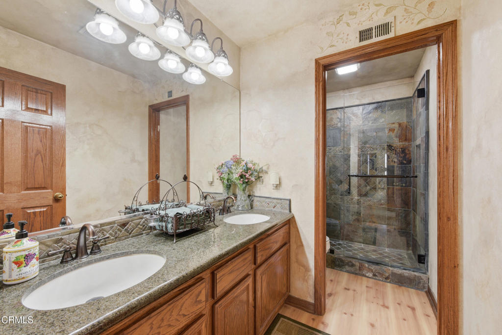 2424 Orion Way Property Photo 29