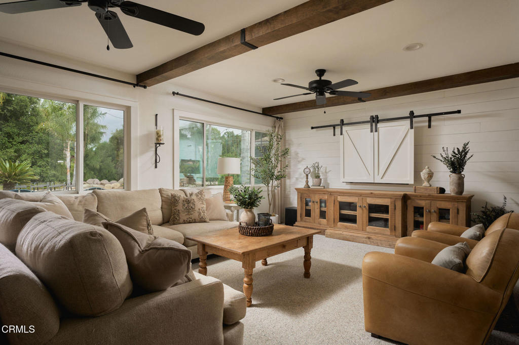365 Encino Drive Property Photo 11