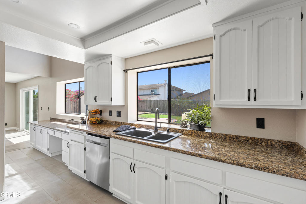 3010 Leeward Way Property Photo 13