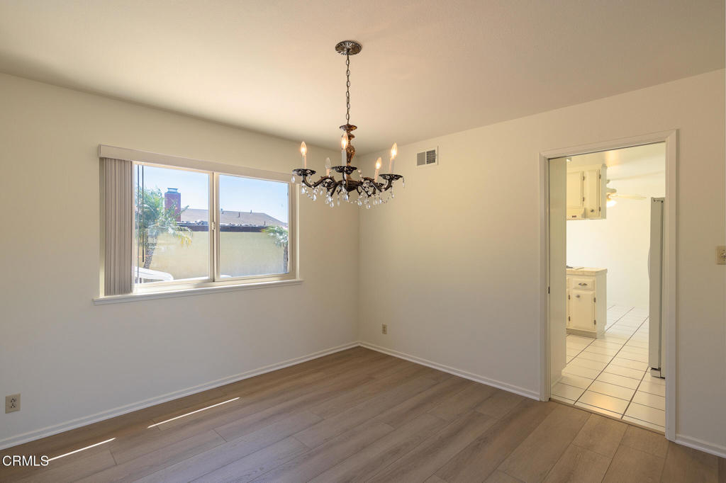 2434 El Cajon Way Property Photo 10