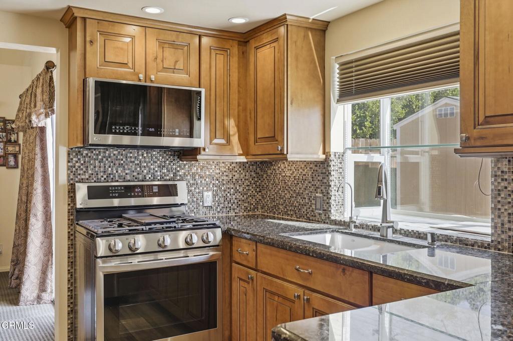 978 Jasper Avenue Property Photo 16