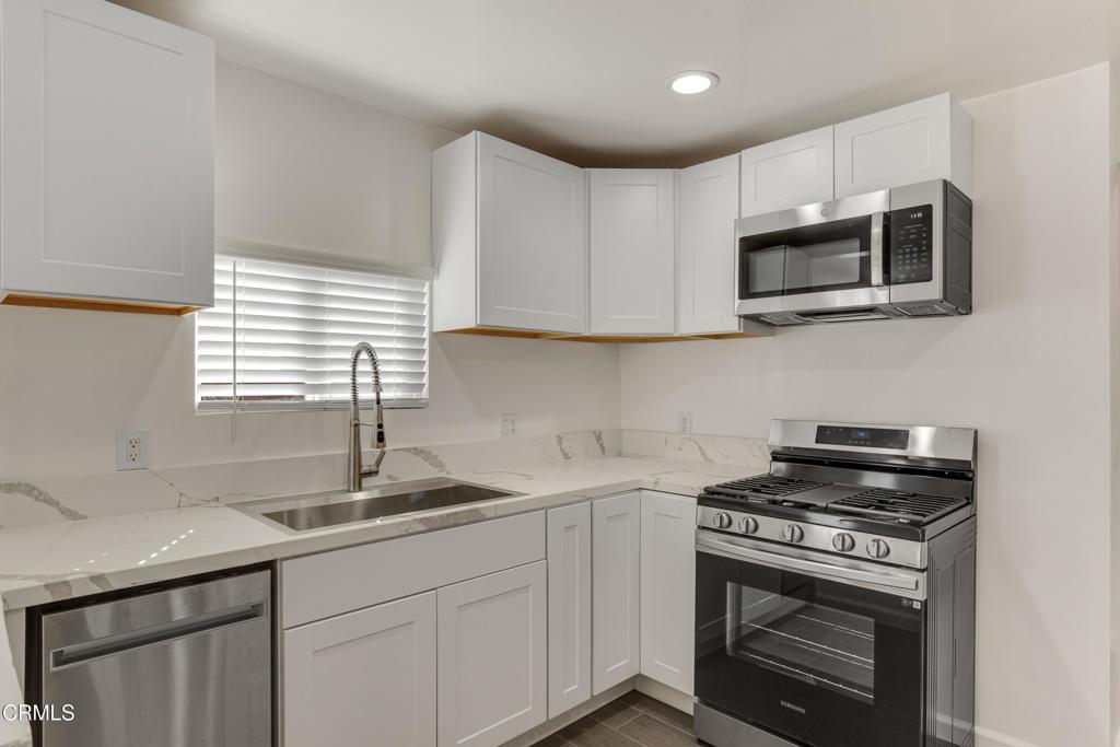 1235 1247 1235,1241,1247 Clavel Avenue Property Photo 5