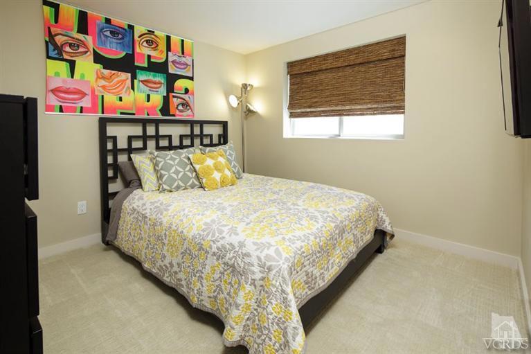 3302 Ocean Drive Drive Property Photo 5