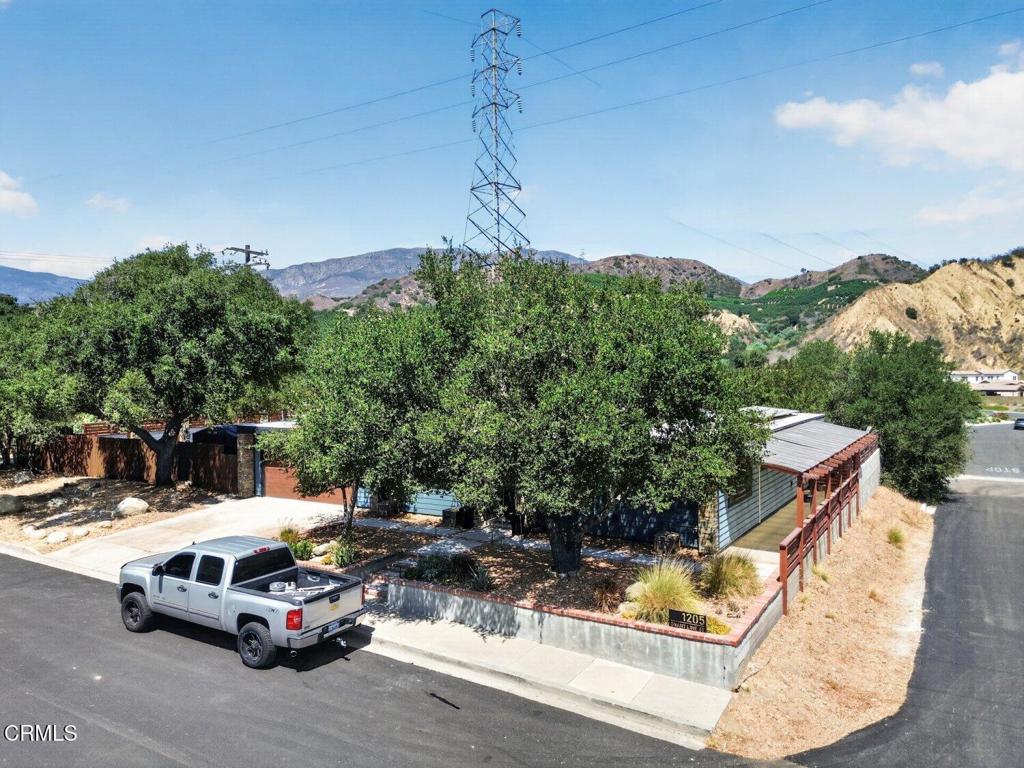 1205 Grant Line Street Property Photo 3