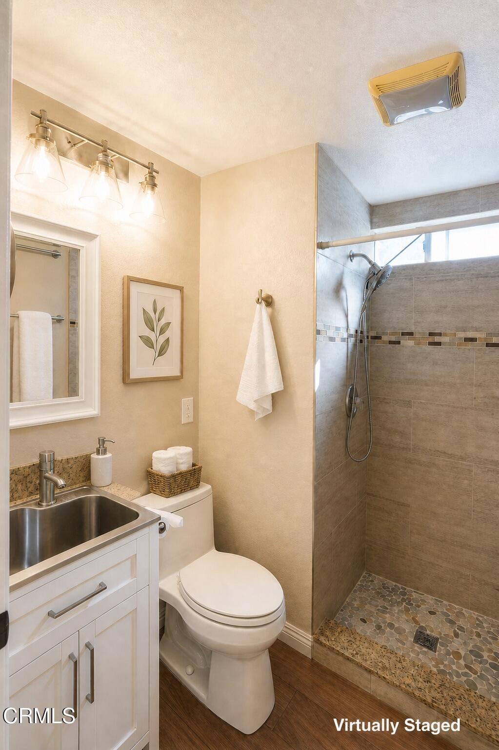 401 Hermosa Way Property Photo 6