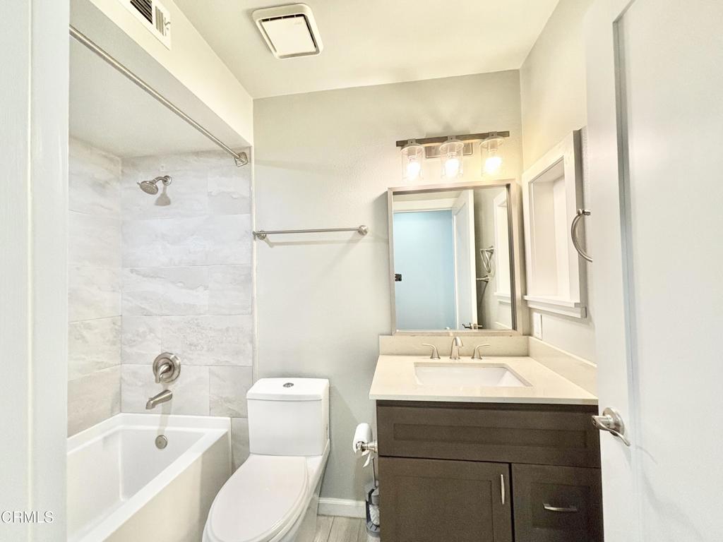 4987 Sullivan Street Property Photo 4