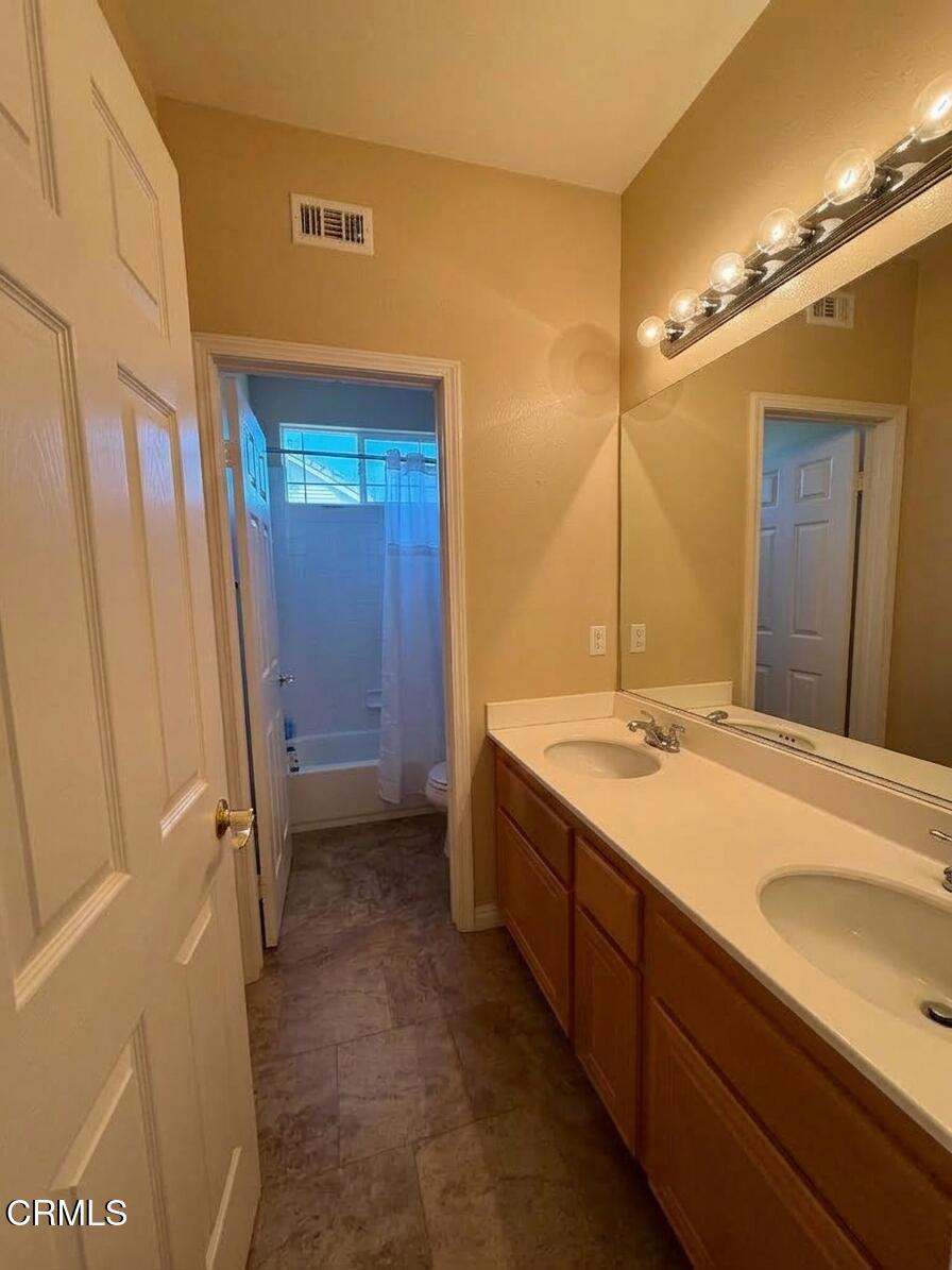 388 Village Commons Boulevard Property Photo 11
