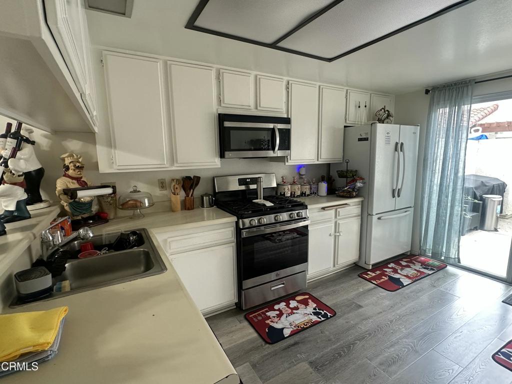 512 E Bard Road Property Photo 2