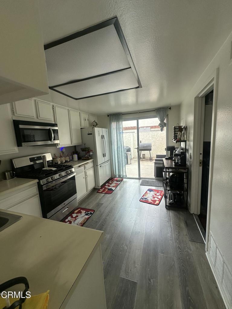 512 E Bard Road Property Photo 4