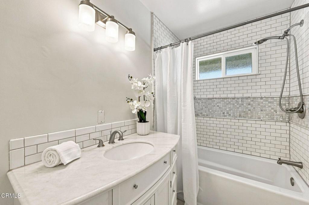 385 Hayes Avenue Property Photo 17
