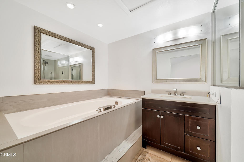 2010 Kingsbridge Way Property Photo 21