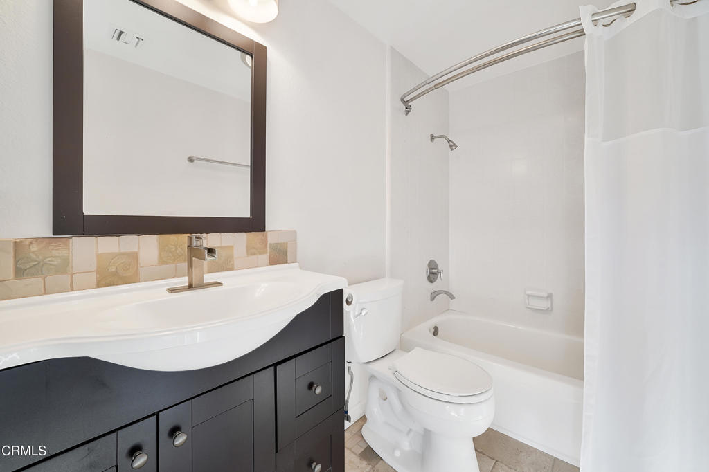 2010 Kingsbridge Way Property Photo 24