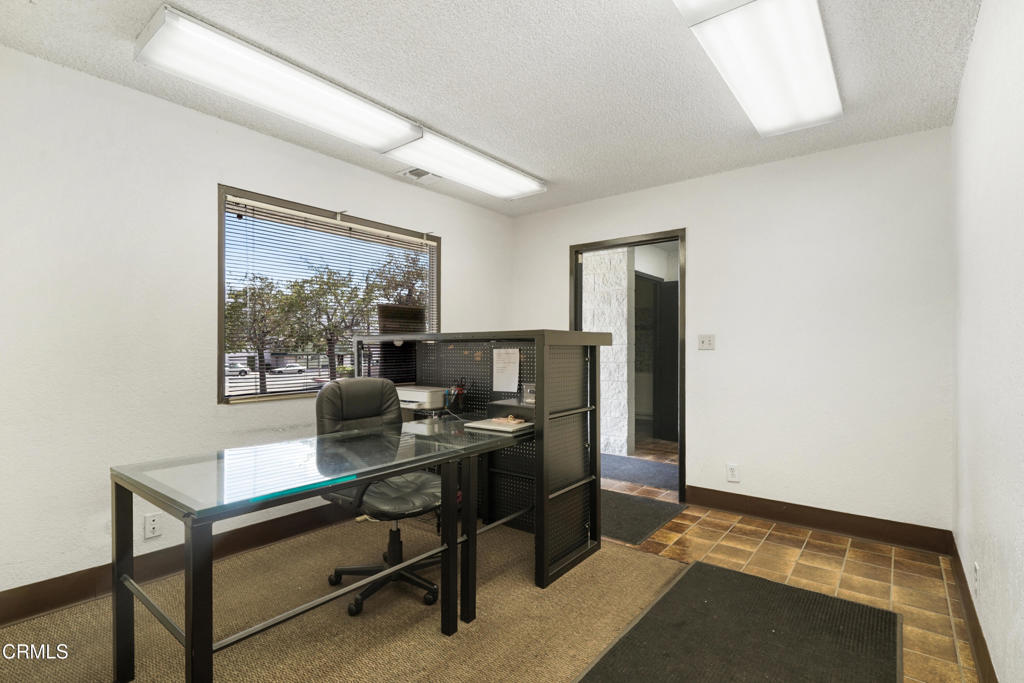 1301 E Main Street Property Photo 17