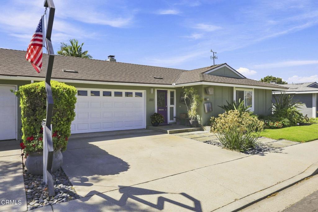 222 E Garden Green Property Photo 2