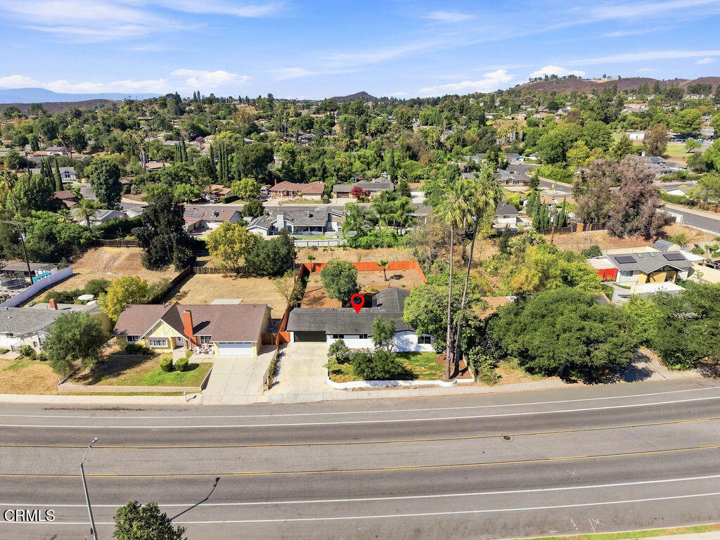975 E Avenida De Los Arboles Property Photo 19