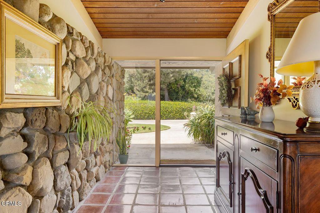 11111 Foothill Road Property Photo 5