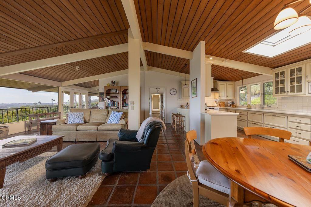 11111 Foothill Road Property Photo 10