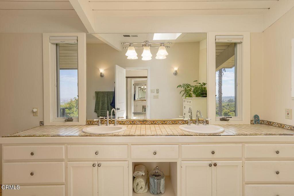 11111 Foothill Road Property Photo 18