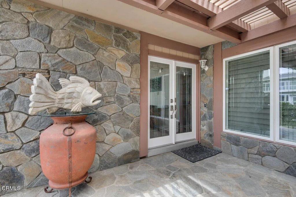 2240 Harbor Boulevard Property Photo 9