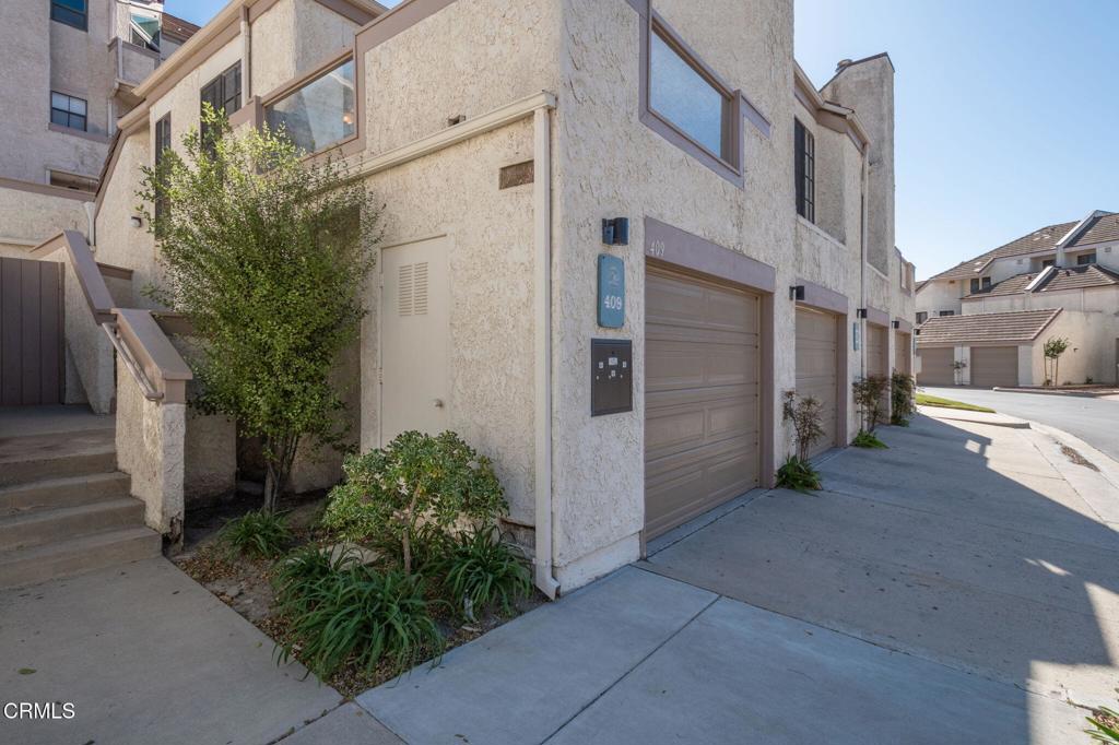 409 Shoreview Drive Property Photo 2