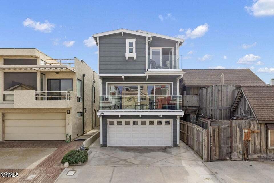 104 La Brea Street Property Photo 1
