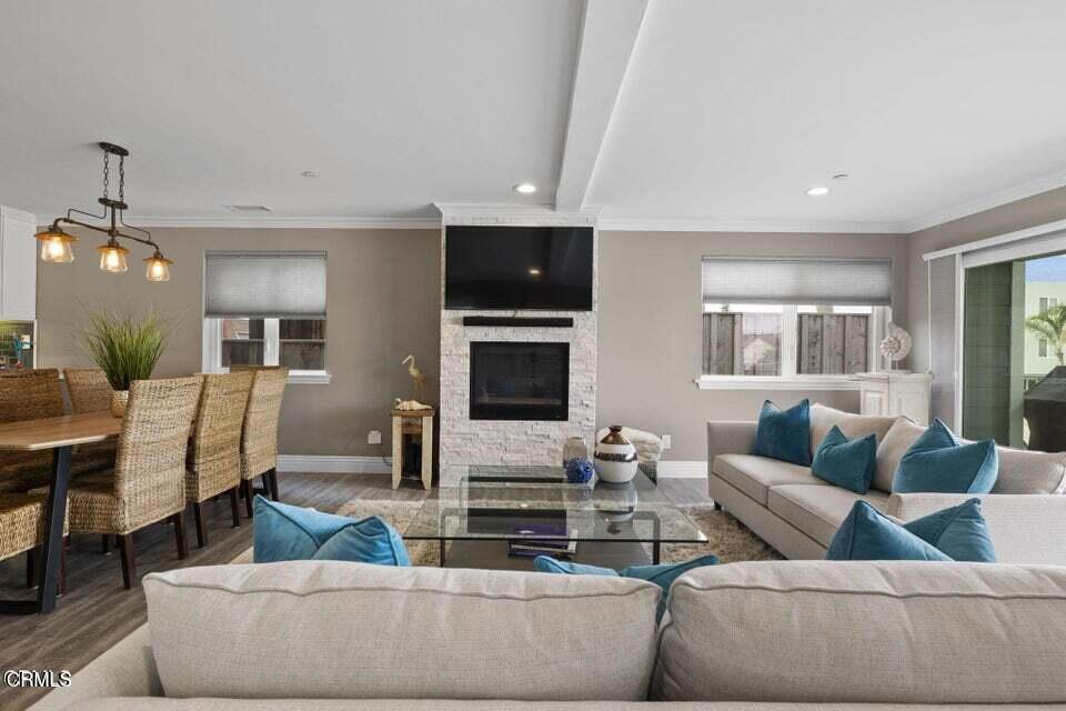 104 La Brea Street Property Photo 9