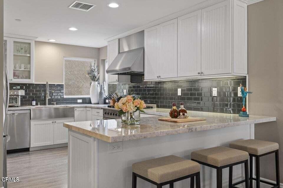 104 La Brea Street Property Photo 15