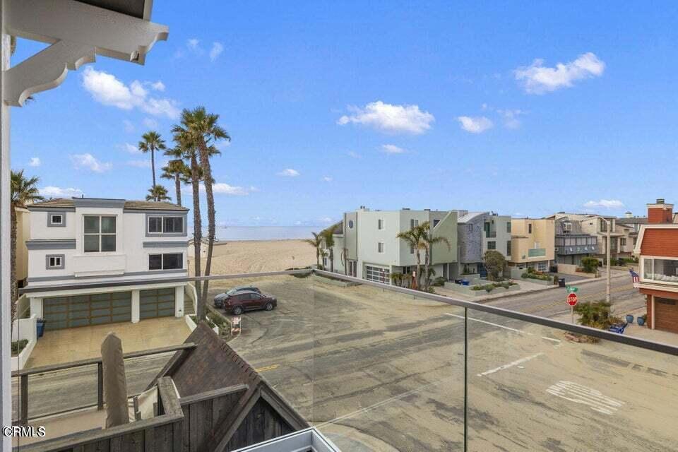 104 La Brea Street Property Photo 32