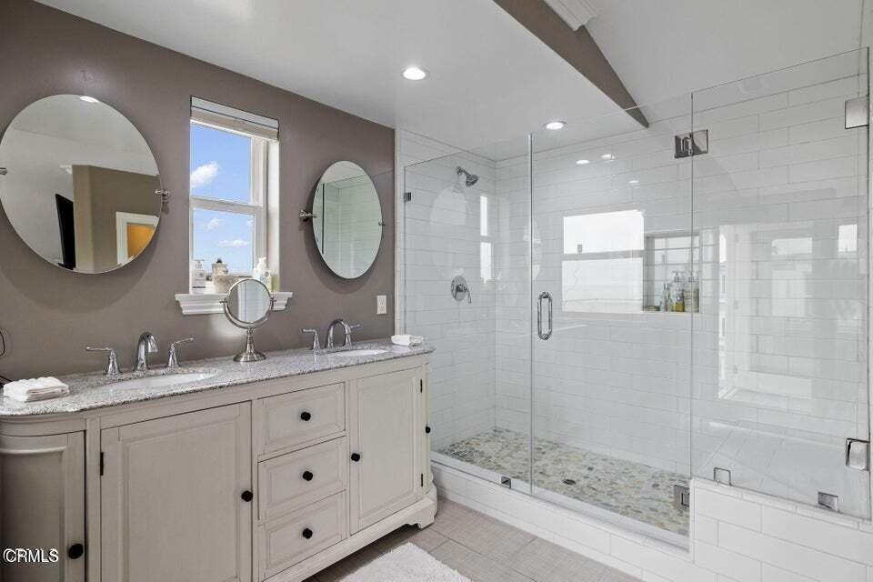 104 La Brea Street Property Photo 35