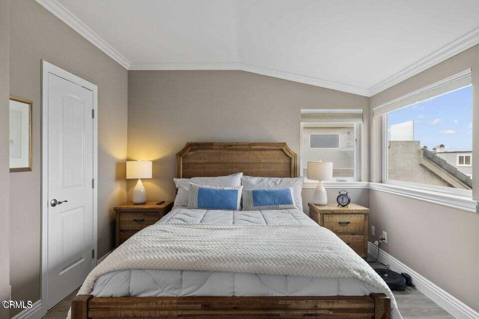 104 La Brea Street Property Photo 40