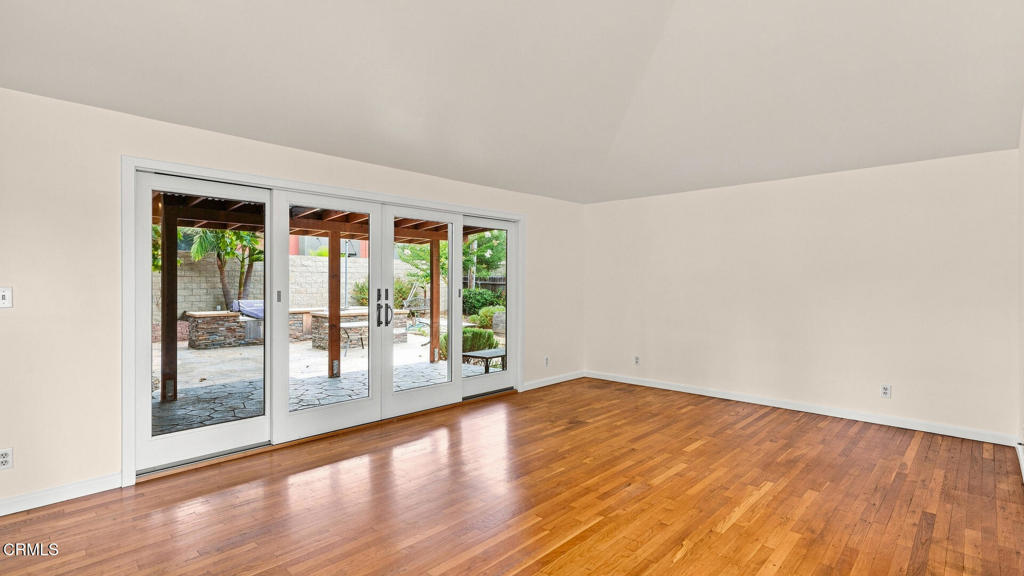 311 Freear Drive Property Photo 6