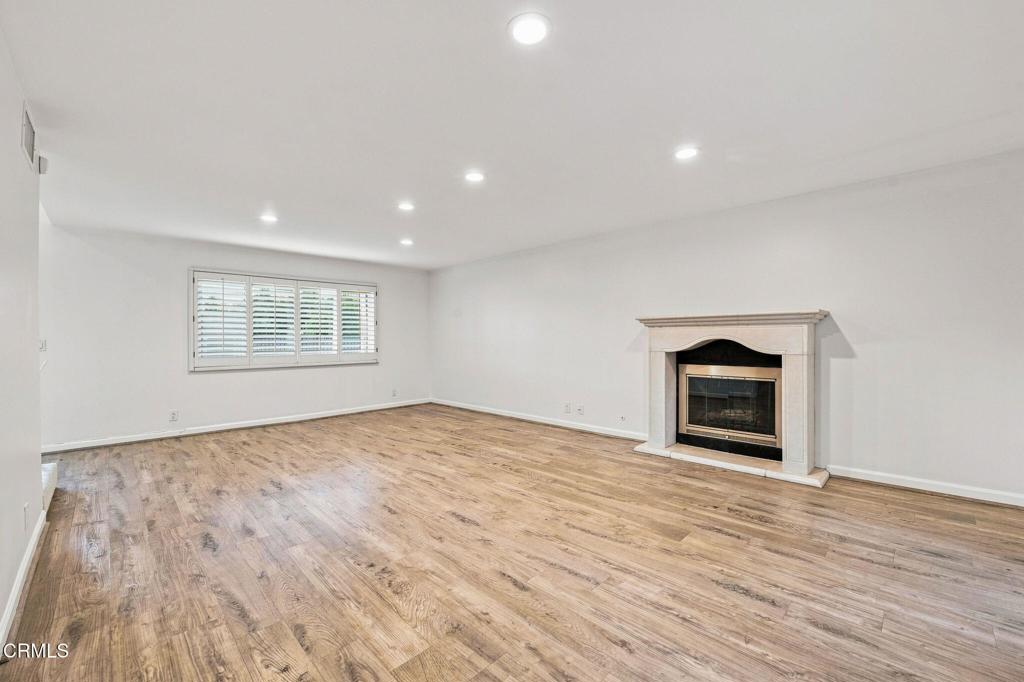 1128 El Monte Drive Property Photo 6