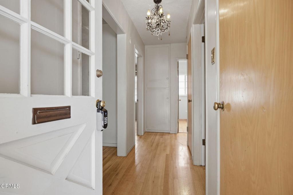5287 Aurora Drive Property Photo 4