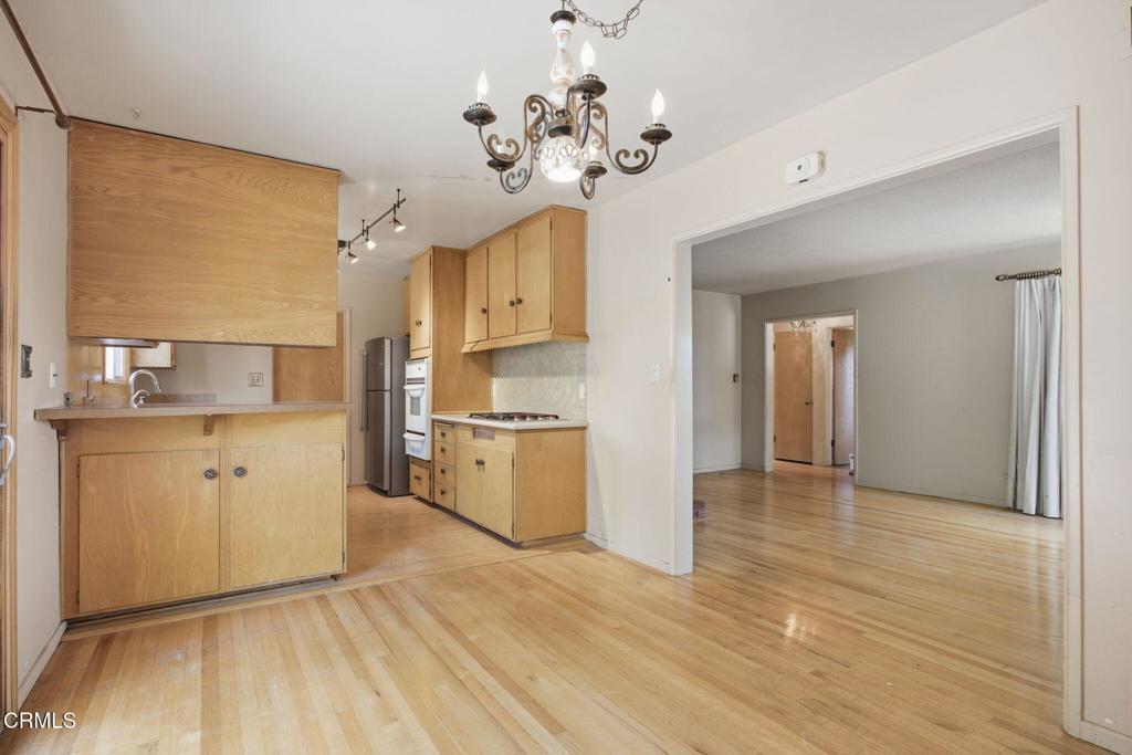 5287 Aurora Drive Property Photo 10