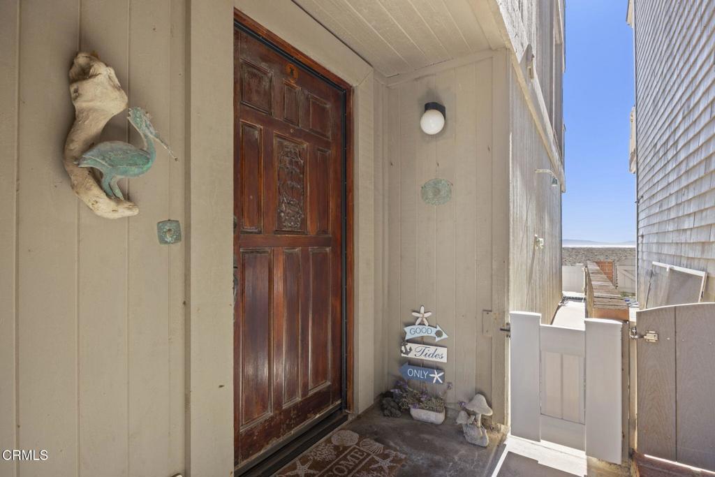 3949 Ocean Drive Property Photo 10