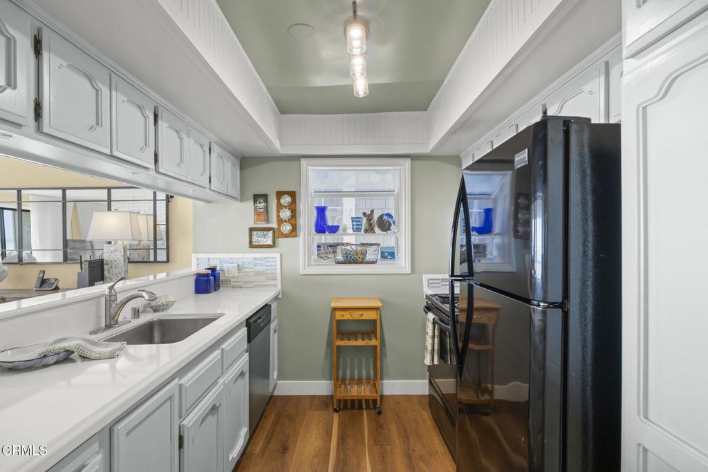 3949 Ocean Drive Property Photo 21