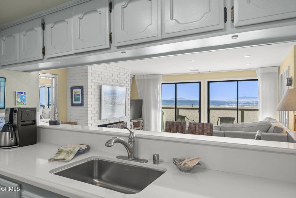 3949 Ocean Drive Property Photo 22