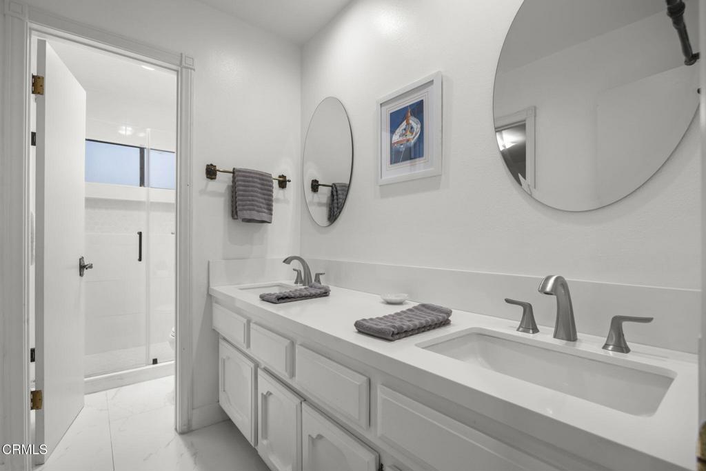 3949 Ocean Drive Property Photo 35