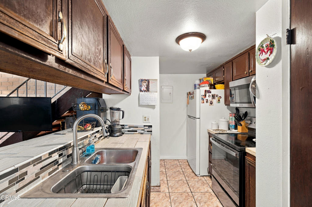 684 W Hemlock Street Property Photo 12