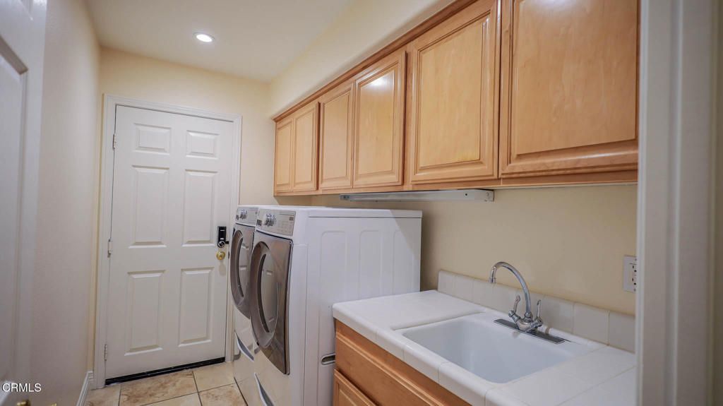 731 Cathedral Pointe Lane Property Photo 23